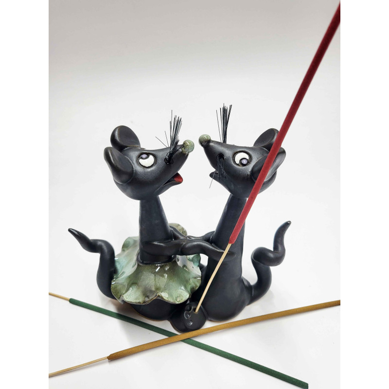 Handcrafted Glazed Clay Dancing Mice Incense Holder – molinuke.lt