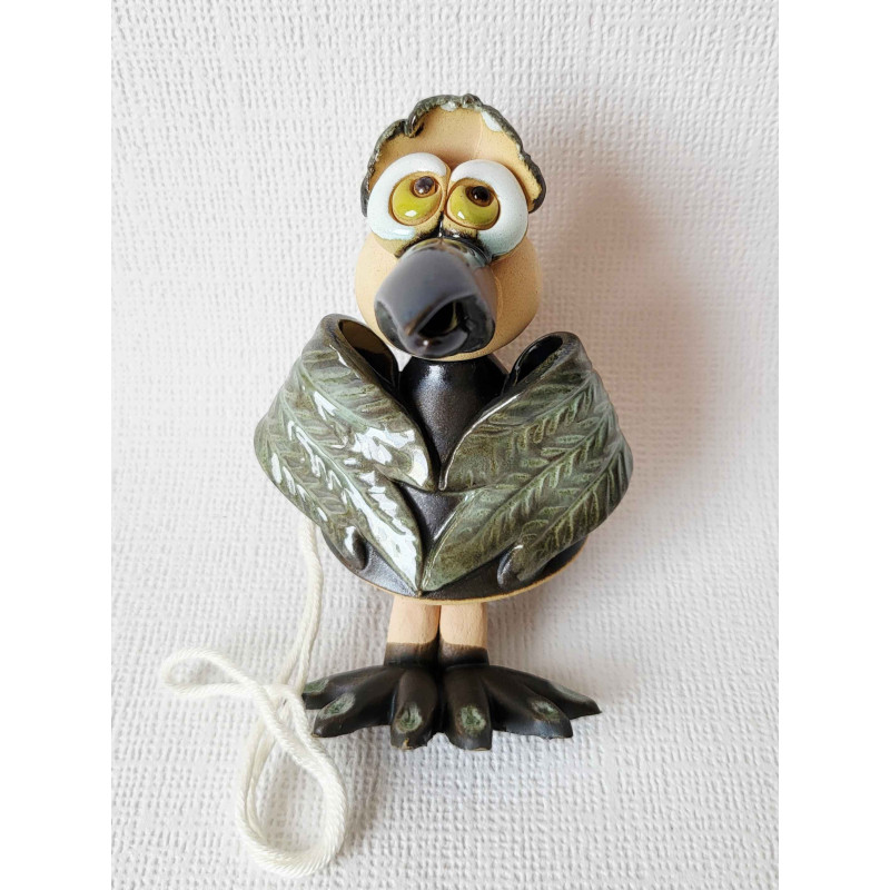 Varna varpelis iš priekio juoda